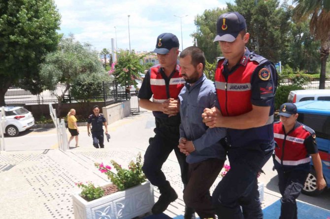 Park Yeri Kavgasında 1 Kişiyi Öldüren 2 Kişiyi Yaralayan Zanlı Tutuklandı