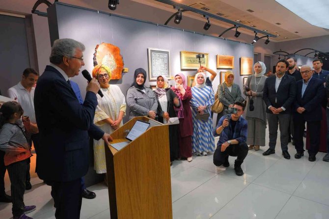 Büyüleyici Eserler Sanat Galerisi’nde