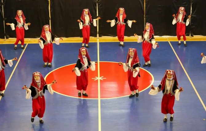 Sivas, Halk Oyunları Grup Yarışması’na Ev Sahipliği Yaptı