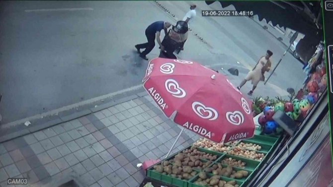 Sultangazi’de Dükkan Sahibini Ağlatan Hırsızlık