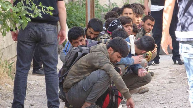 Van’da 20 Düzensiz Göçmen Yakalandı