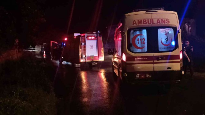 Sele Kapılmaktan İtfaiye Ekipleri Kurtardı