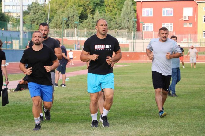 Başpehlivan Gürbüz, Altın Kemerin ’Ebedi Sahibi’ Olmak İstiyor