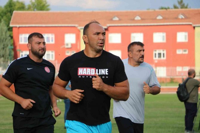 Başpehlivan Gürbüz, Altın Kemerin ’Ebedi Sahibi’ Olmak İstiyor