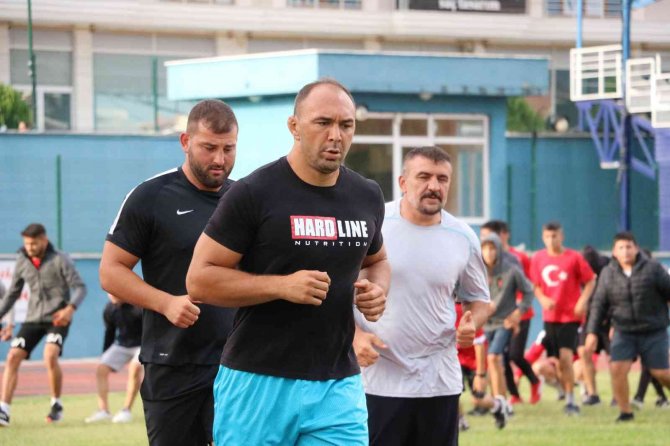 Başpehlivan Gürbüz, Altın Kemerin ’Ebedi Sahibi’ Olmak İstiyor