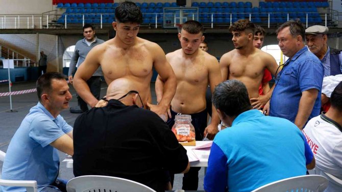 Kırkpınar’da Güreşecek Pehlivanların Kayıtları Başladı, Rekor Katılım Bekleniyor