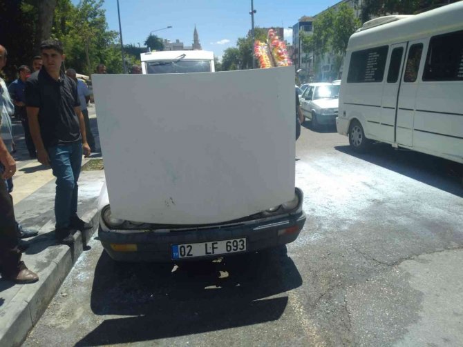 Park Halindeki Otomobil Yandı