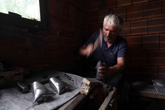 Unutulmaya Yüz Tutmuş ‘Kelek’ Sanatı Onun Ellerinde Canlanıyor