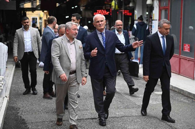 Ak Parti Yerel Yönetimler Başkan Yardımcısı Yusuf Ziya Yılmaz;