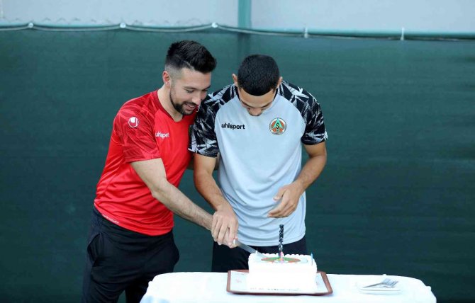 Alanyaspor Yeni Sezon Hazırlıklarını Sürdürdü