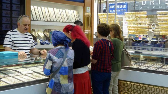 Altının Gram Fiyatının Bin Tl’nin Altına Gerilemesi Kuyumcuları Hareketlendi