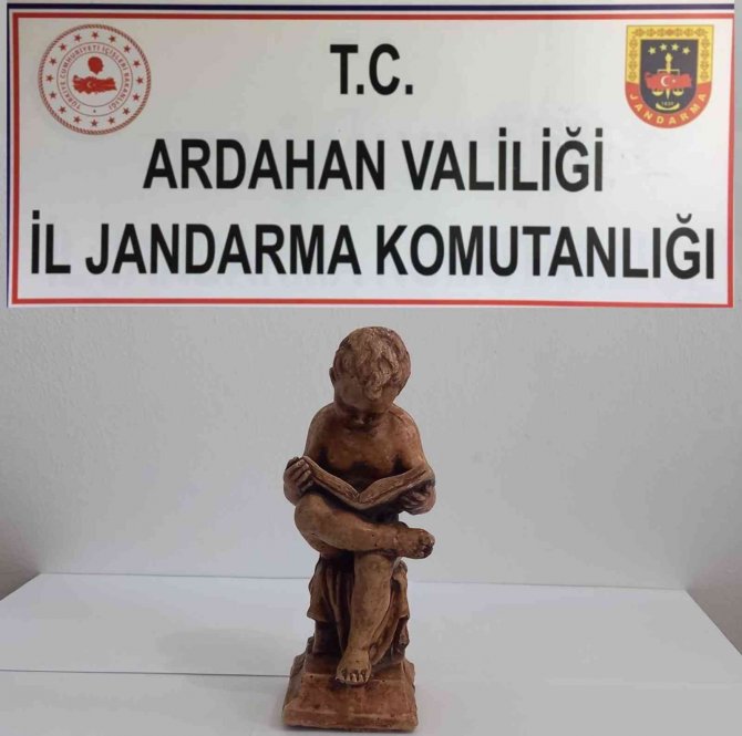 Ardahan’da Melek Figürlü Heykel Ele Geçirildi