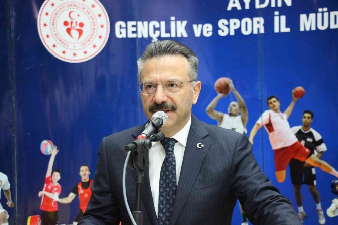 Aydın’da Yaz Spor Okulları Düzenlenen Tören İle Açıldı
