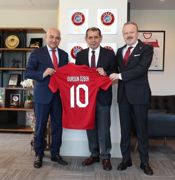 Galatasaray Başkanı Dursun Özbek’ten, Büyükekşi’ye Ziyaret