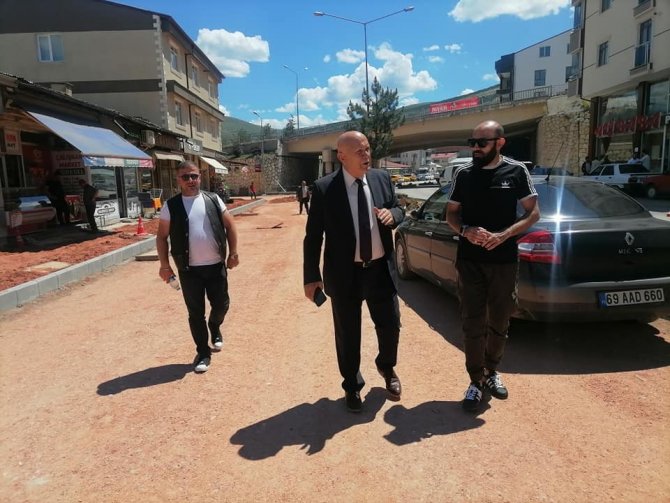 Bayburt’ta Eski Yol Ve Kaldırımlar Yenileniyor