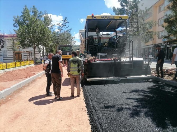 Bayburt’ta Eski Yol Ve Kaldırımlar Yenileniyor