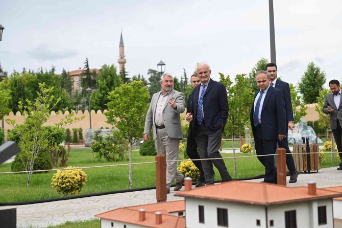 Ak Parti Yerel Yönetimler Başkan Yardımcısı Yusuf Ziya Yılmaz;