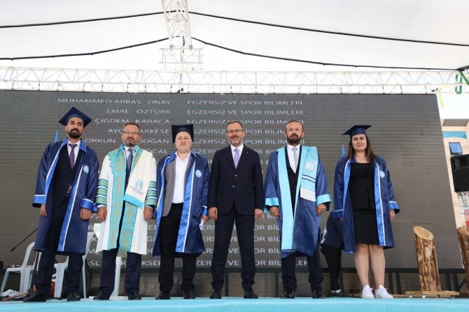 Bakan Kasapoğlu: “Gençlerin Işığı Bütün Türkiye’yi Aydınlattığı Gibi İnanıyoruz Ki Tüm Dünyayı Da Aydınlatacak”