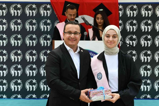 Mustafakemalpaşa Myo’da Mezuniyet Coşkusu