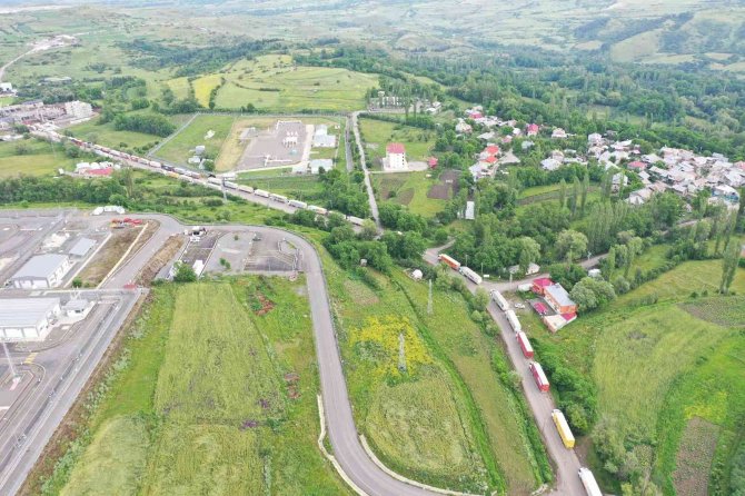 Türkgözü Gümrük Kapısı 2 Aylık Aranın Ardından Yeniden Açıldı