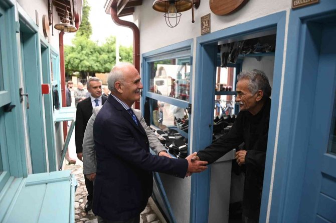 Ak Parti Yerel Yönetimler Başkan Yardımcısı Yusuf Ziya Yılmaz;