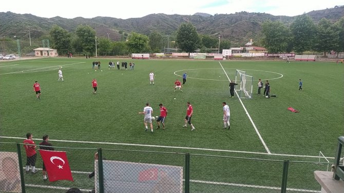 Şehit Habib Gökçe Futbol Turnuvasının Şampiyonu Gençlerbirliği