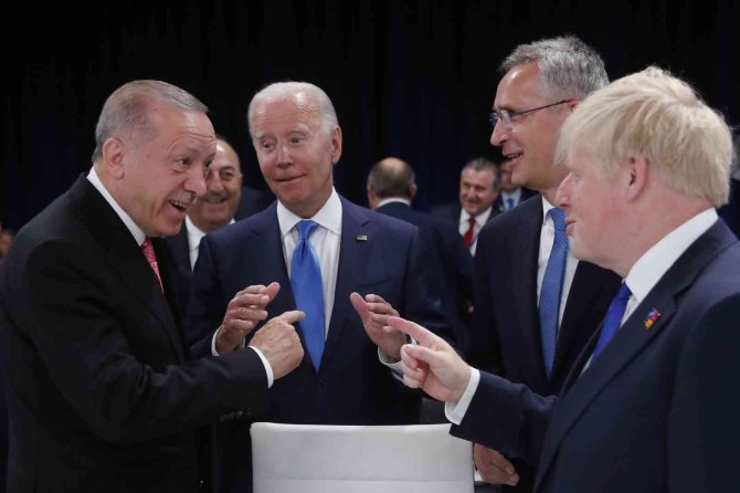 Johnson’dan Erdoğan’a Türkçe Şaka: "Çok Güzelsin"