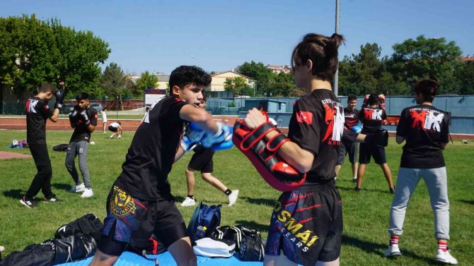 Cumhurbaşkanı Erdoğan’ın Müjdesini Verdiği Yaz Spor Okulları Törenle Başladı