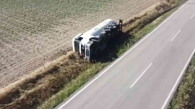 Edirne’de Devrilen Lpg Yüklü Tanker Paniğe Neden Oldu