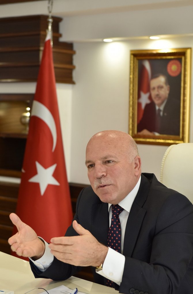 Zirve Kentin Zirve Başkanı: Mehmet Sekmen