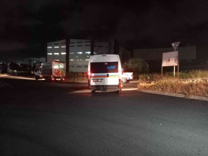 Esenyurt’ta Korku Dolu Anlar: Kimyasal Madde Dolu Tank Devrildi