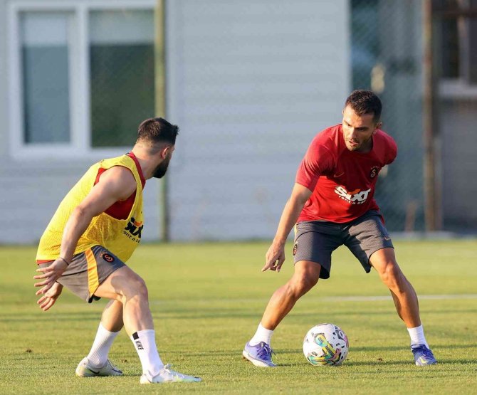Galatasaray Günü Çift Antrenmanla Tamamladı