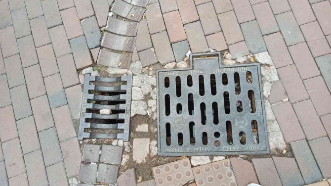 Farelerin Bastığı Hamamyolu’nda Esnaf Tepkili