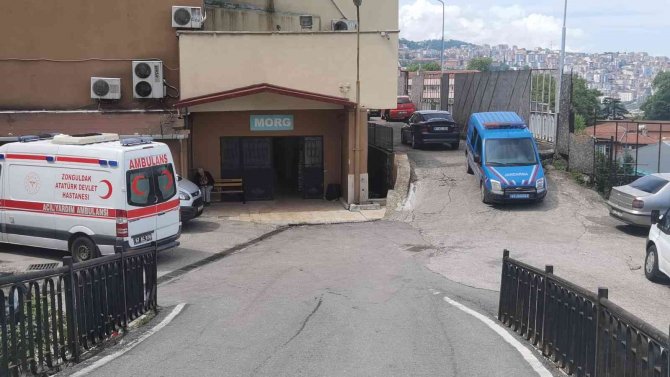30 Metreden Ormanlık Alana Uçtu: 1 Ölü, 1 Yaralı