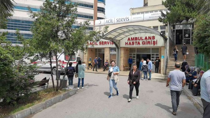 30 Metreden Ormanlık Alana Uçtu: 1 Ölü, 1 Yaralı