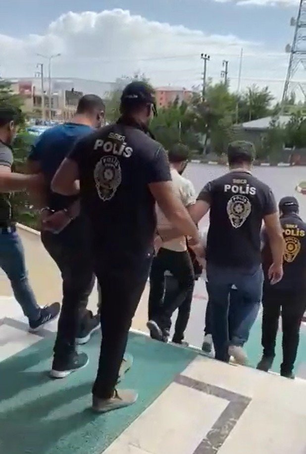 Iğdır’da Yasa Dışı Bahis Oynatan 11 Kişi Yakalandı