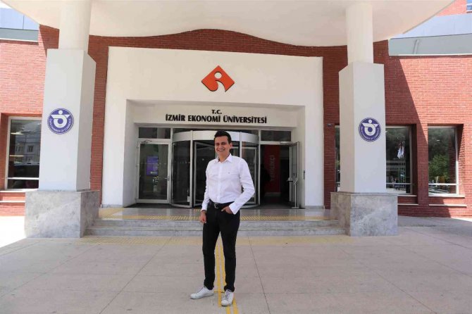 5 Yılda 3 Yabancı Dil Öğrenip Çift Diploma İle Mezun Oldu