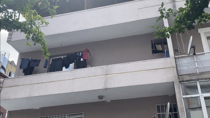İ̇stanbul’da Çifte Ölüm: İ̇ki Arkadaş Yatakta Çıplak Ve Sarılmış Halde Bulundu