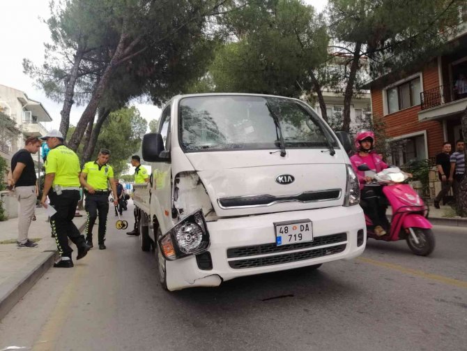 Kamyonetin Çarptığı Kadın Hayatını Kaybetti