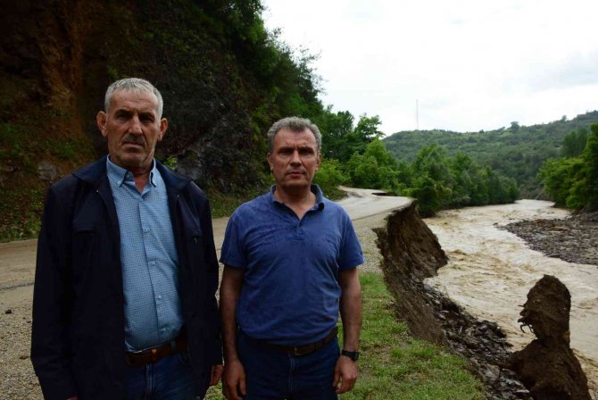 Yenice’de Sel Suları Çekildi, Heyelan Korkusu Başladı