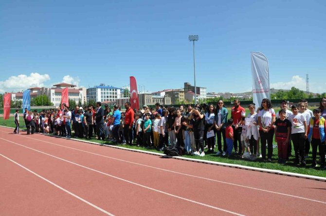 Kars’ta Spor Okullarının Açılışı
