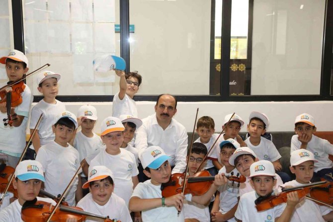 Başkan Altay: “Amacımız Vatanını, Milletini Seven Bireyler Yetiştirebilmek”