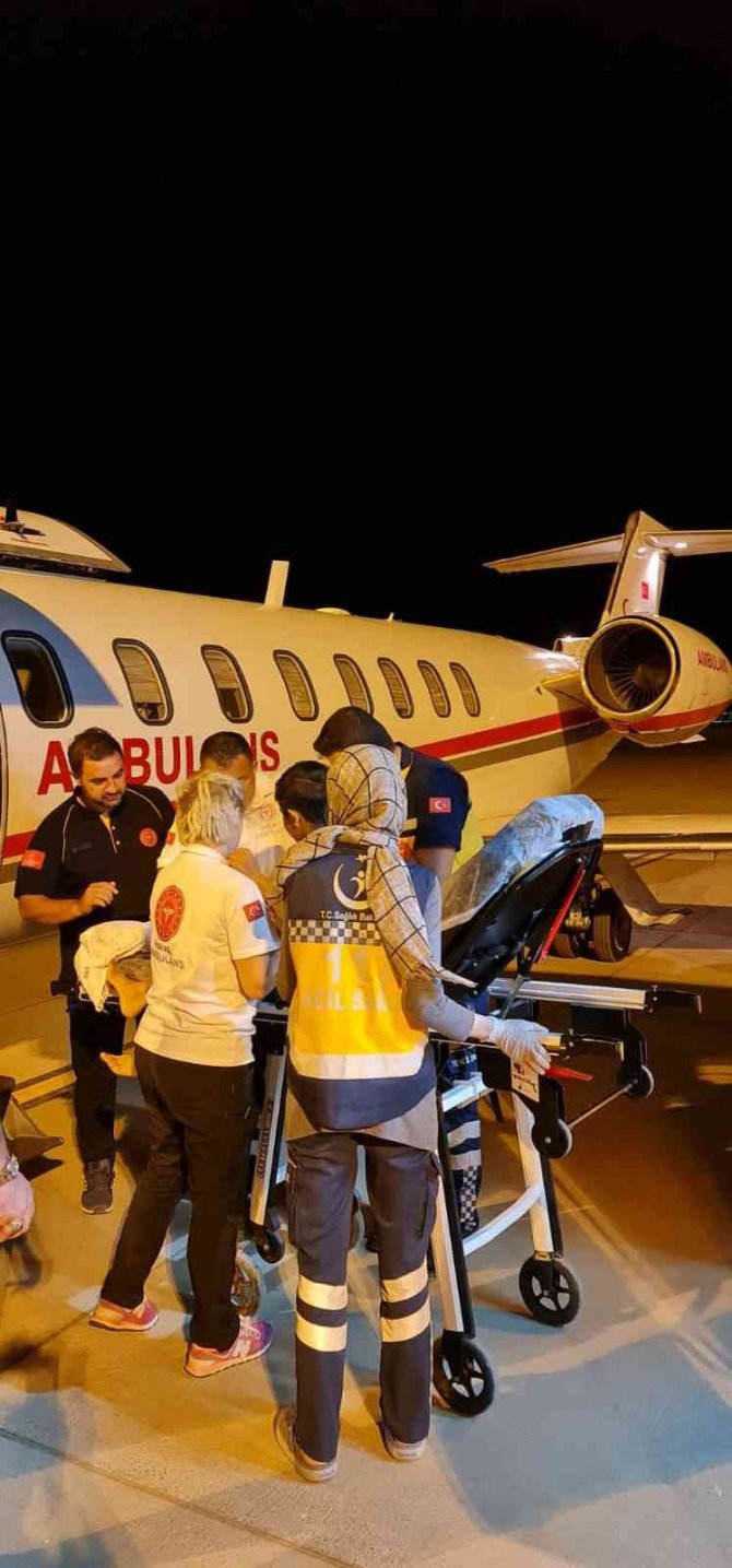 Mardin’de Tedavi Gören Hasta, Ambulans Uçakla İ̇stanbul’a Nakledildi