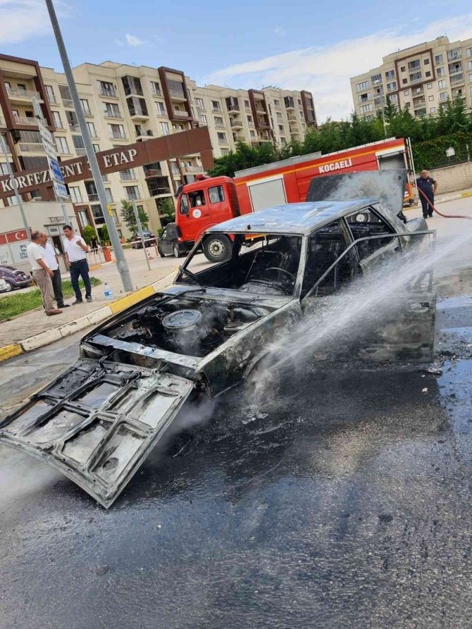 Marmaris Yangınını Söndürmeye Gitmişti, Kendi Aracı Alev Alev Yandı