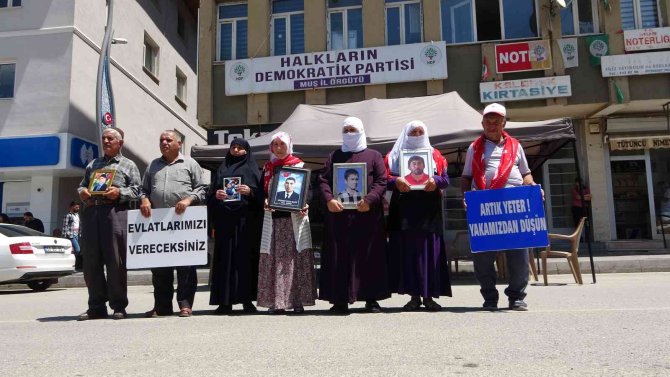 Muş’ta Annelerin Hdp Önündeki Evlat Nöbetinde 63 Hafta Geride Kaldı