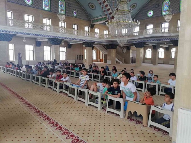 Bulanık’ta Yaz Kur’an Kurslarına Büyük İlgi