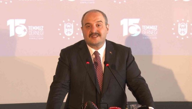 Bakan Varank: "Cumhurbaşkanımız Olmasa Bu Ülkede Siyaseten Nato Masasında Bu Mücadeleyi Verecek Başka Bir Kişi Göremiyorum"
