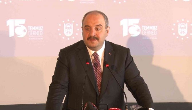 Bakan Varank: "Cumhurbaşkanımız Olmasa Bu Ülkede Siyaseten Nato Masasında Bu Mücadeleyi Verecek Başka Bir Kişi Göremiyorum"