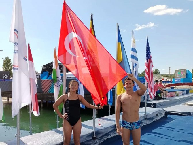 Antalyasporlu Yüzücüler Dünya İle Yarışıyor
