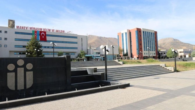 Yökak’tan İ̇nönü Üniversitesi‘ne Akredite